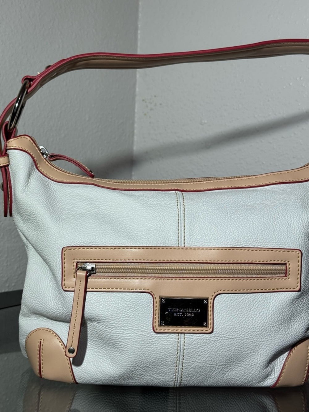 Tignanello White Pebble Leather Shoulder Bag with Tan and red Trim - Picture 2 of 9